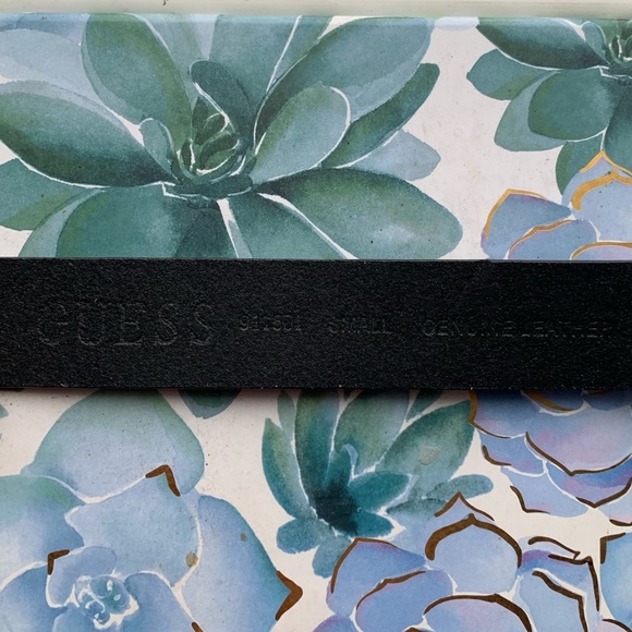 Guess Belt - Picture 2 of 2